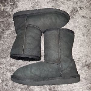 Short Black Uggs